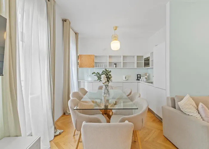 - 1 Min To U1 Reumannplatz - Fresh Fruit Market In Front Of The House * Vienna