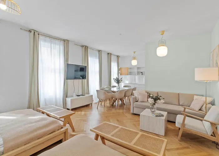 Apartment - 1 Min To U1 Reumannplatz - Fresh Fruit Market In Front Of The House